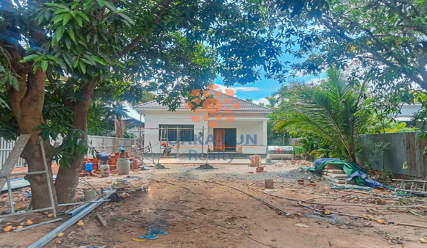 2 Bedrooms House for Rent in Siem Reap City, Sala Kamreuk